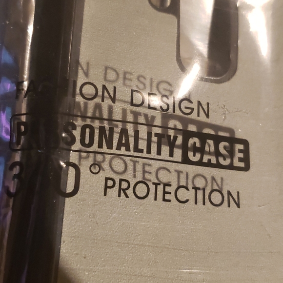 CASE Case - Picture 5 of 16